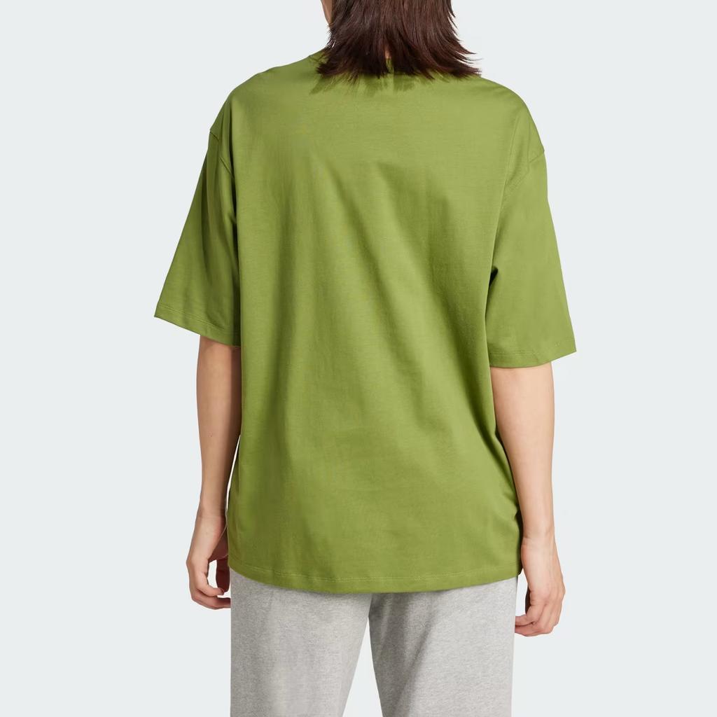 Adidas Оригинальная футболка свободного кроя с круглым вырезом и короткими рукавами Женские топы Оливково-зеленый JW5077