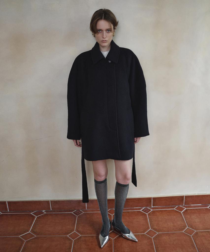 OVERDUEFLAIR Volume Sleeve Wool Half Coat_Navy