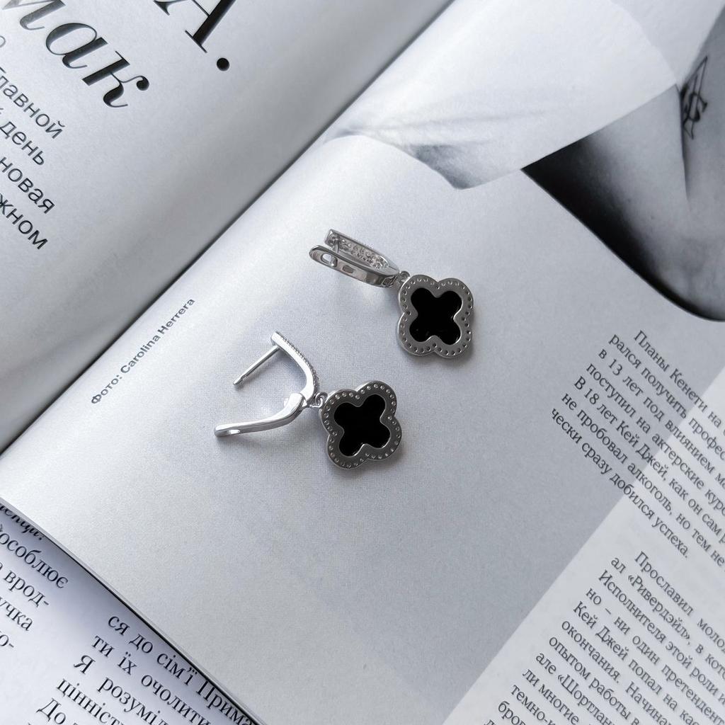 Серебряные серьги с натуральным ониксом, фианитами (60001997)