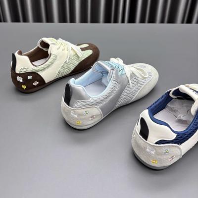 Женская обувь – Кроссовки