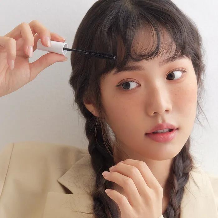 Quick and Easy Hair Mascara