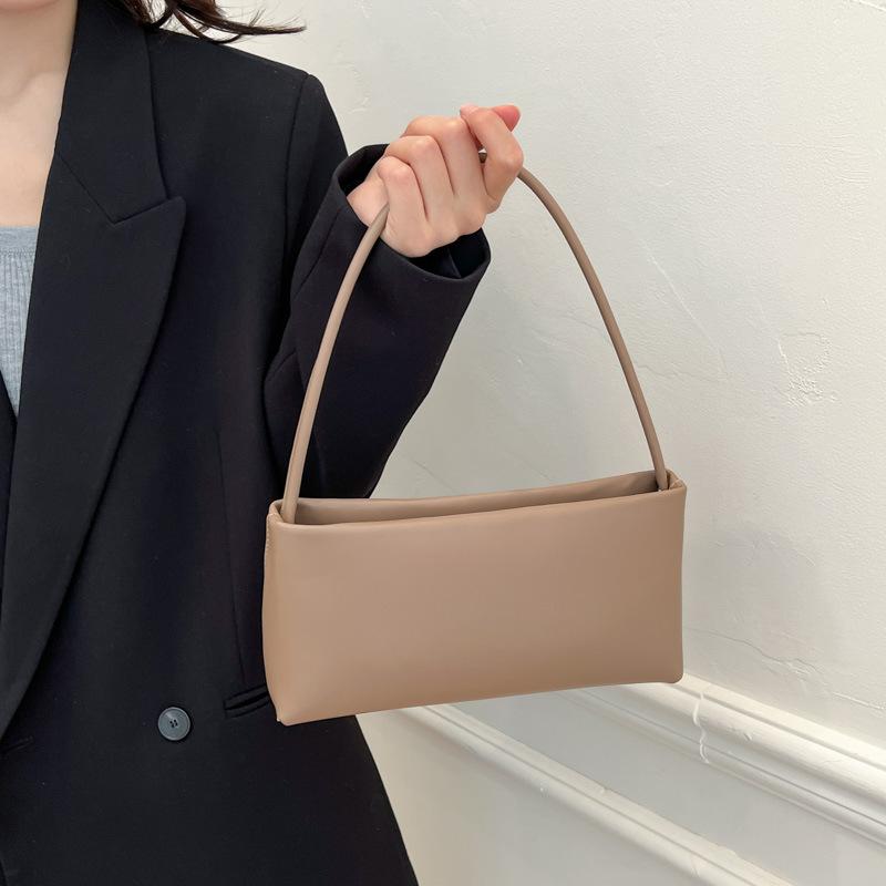 Весенняя сумка женская 2025 новая модная высококлассная текстурированная на плечо женская сумка сумка-мессенджер универсальная ins сумка под мышкой