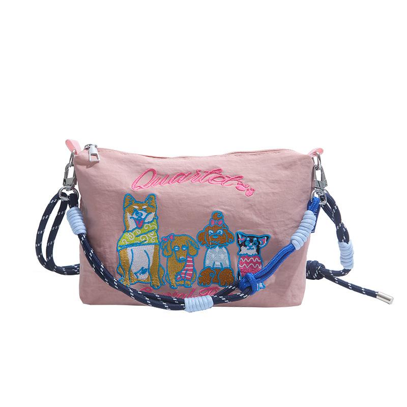 Повседневная простая текстура трендовая мода маленькая квадратная сумка 2025 лето новая в иностранном стиле женская персонализированная на плечо сумка-мессенджер