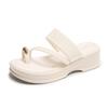 In the Summer of 2024, the New Xiaoxiangfeng Fashion Thick-soled Toe Slippers for Women Korean Version of Versatile Muffins and Beach Shoes for Women