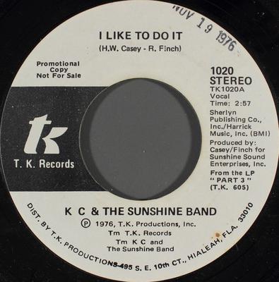 7-дюймовая пластинка KC & THE SUNSHINE BAND - I Like To Do It  TK1020 T.K.. Пластинки 1976 США Соул/Фанк Б/У