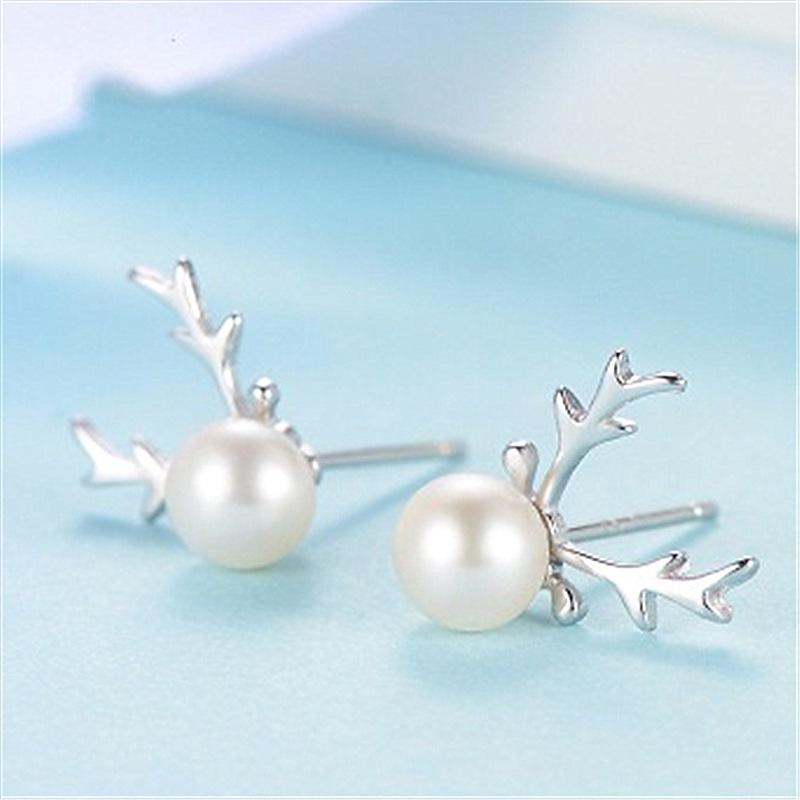 Серебряные серьги-гвоздики с рогами оленя и жемчугом - Корейский рождественский стиль