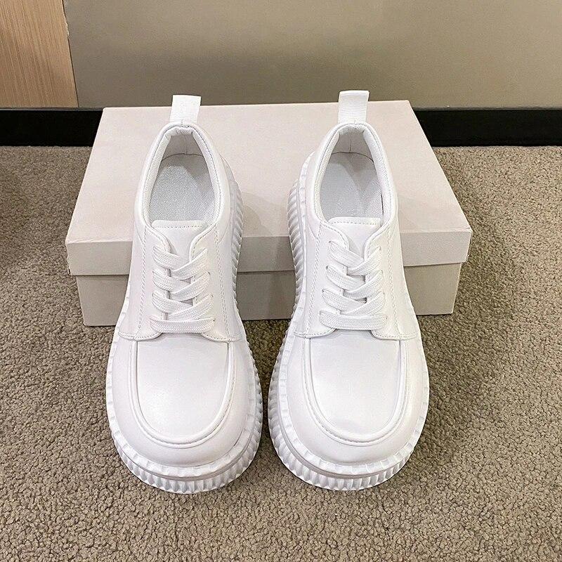 Женские кроссовки для отдыха на плоской подошве, женская обувь на высоком каблуке со шнуровкой из искусственной кожи с круглым носком, вулканизированная обувь на плоской платформе, большие размеры