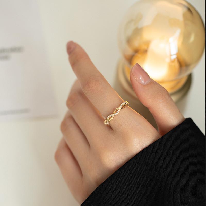 Trendy Open Adjustable Women's Braided Twisted Ring In Geometric Design Perfect For Gifts