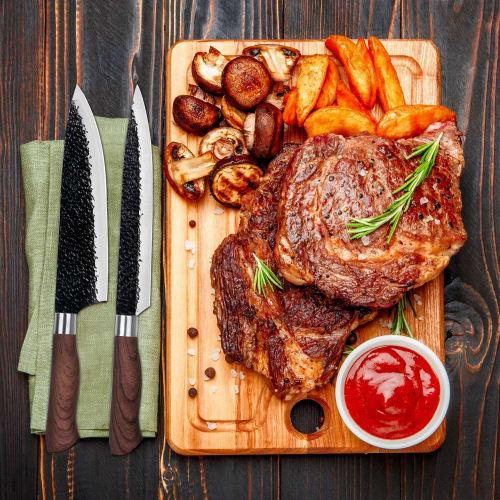 6-piece stainless steel knife set featuring a chef's knife, Santoku knife, vegetable knife, sashimi knife, paring knife, scissors, ceramic peeler, and