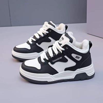 Хлопковые кеды с высоким верхом 2025 зима новые бархатные утолщенные кеды универсальная повседневная спортивная обувь теплые маленькие белые кеды