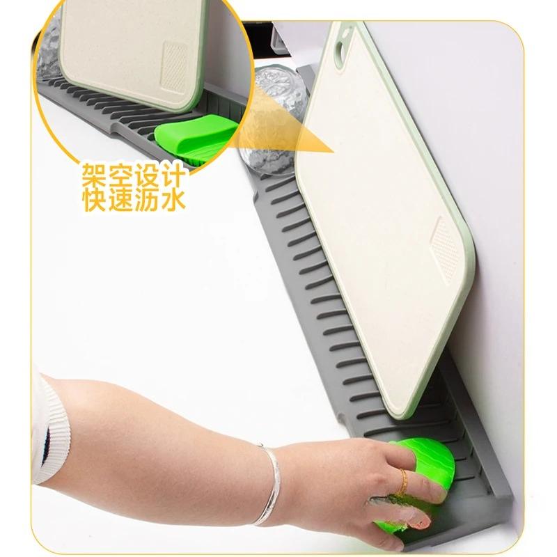 Draining Mat for Kitchen Sink,Silicone Splash Guard, Protects Sinks from Splashing, Dish Soap Dispenser & Sponge Holder Mat