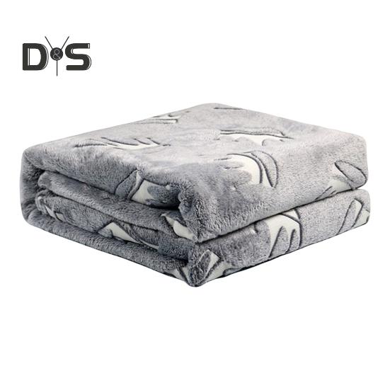 Double Sided Flannel Luminous Blanket Star Moon Dinosaur Graphics Glow-in-the-Dark Blanket Thermal Blanket for Kids Bed Stroller Car or Couch