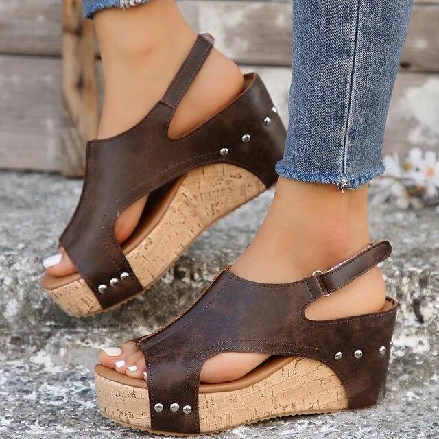 Женские сандалии на танкетке с толстой подошвой в стиле ретро, ​​лето 2024, летние сандалии на массивной платформе с ремешком на щиколотке, женские пляжные туфли размера плюс 43