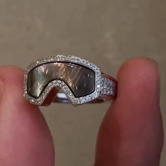 Кольцо в виде лыжной маски с блестящими стразами, кольцо на палец, 3D кольцо на тему зимних видов спорта, ювелирный аксессуар для зимней одежды, подарок для любителя лыж