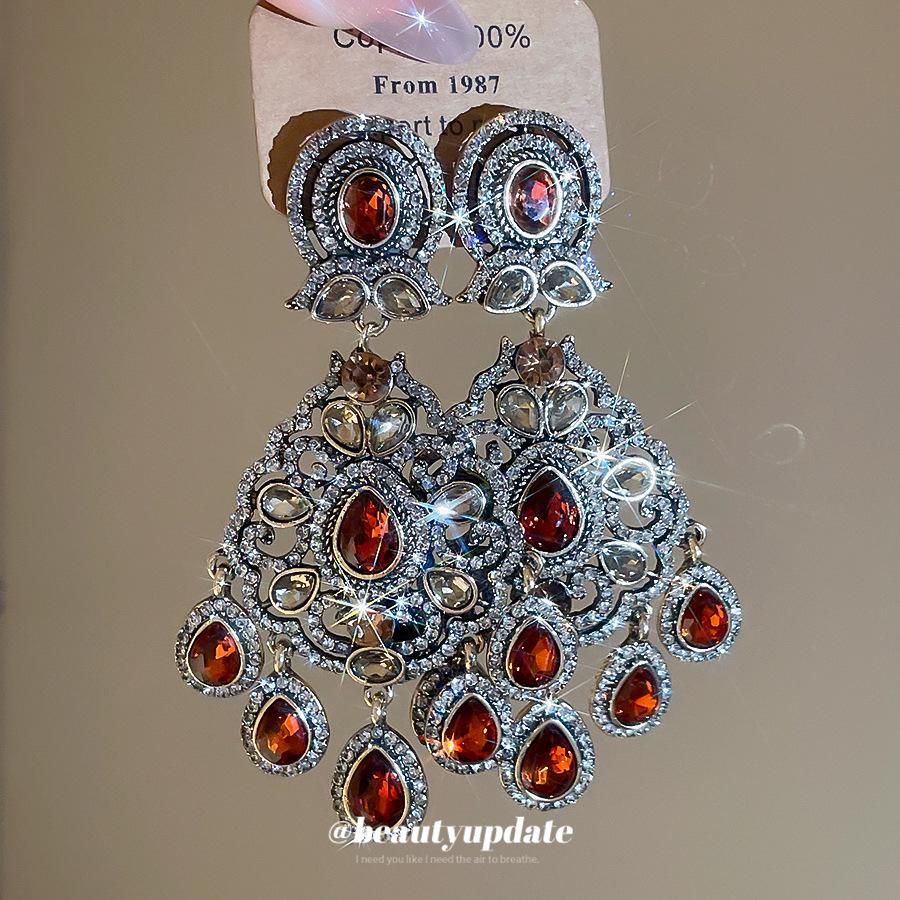 Серьги-гвоздики с кисточками в виде капли воды и стразами Silver Needle - Элегантные, Высококлассные, Модные Акцентные Серьги
