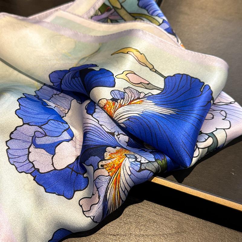 Fashion personalized silk small square scarf women's printing decoration professional scarf Korean spring and autumn thin silk scarf
