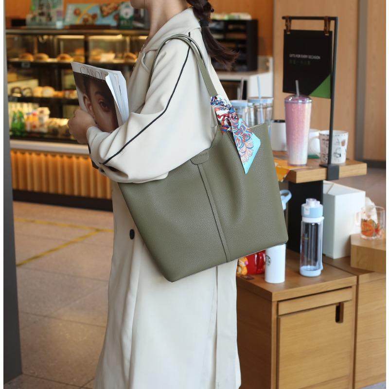 Genuine Leather Tote Bag High Quality Texture Women's Shoulder Bag Wide Shoulder Straps Not Tired Cowhide Mother and Child Bag
