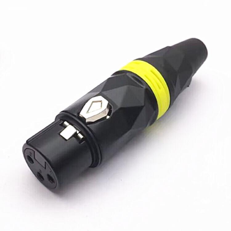Черный лакированный XLR-штекер для микрофона: Медные контакты с золотым покрытием, 3-жильный разъем "мама"
