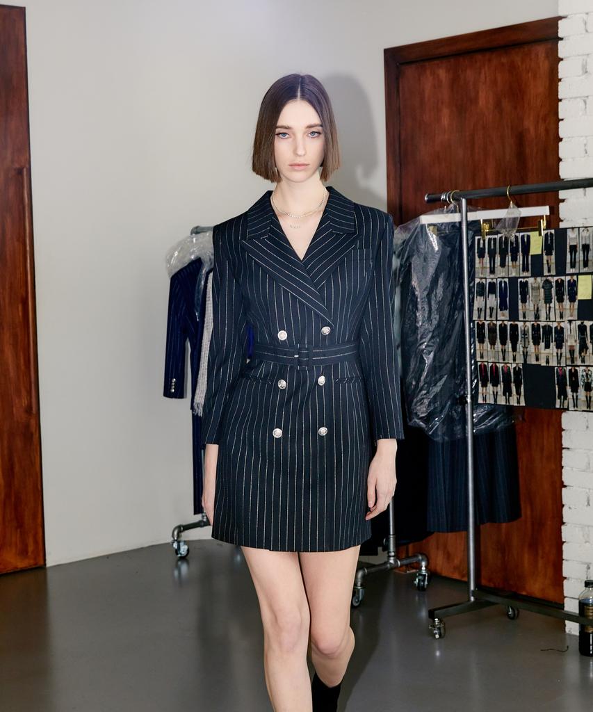 Chaenyuyog Vivi Tailored Jacket Dress [Black Gold]
