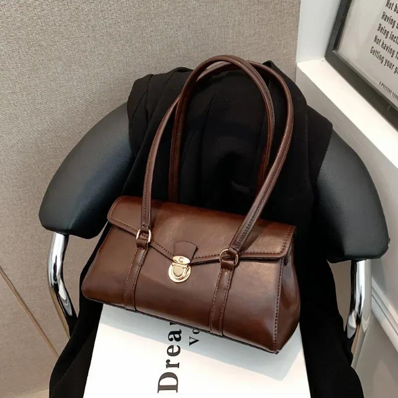 Vintage Niche Design Shoulder Bag Classic All-match Small Square Autumn Winter New High-end Pop Feminine Package Underarm