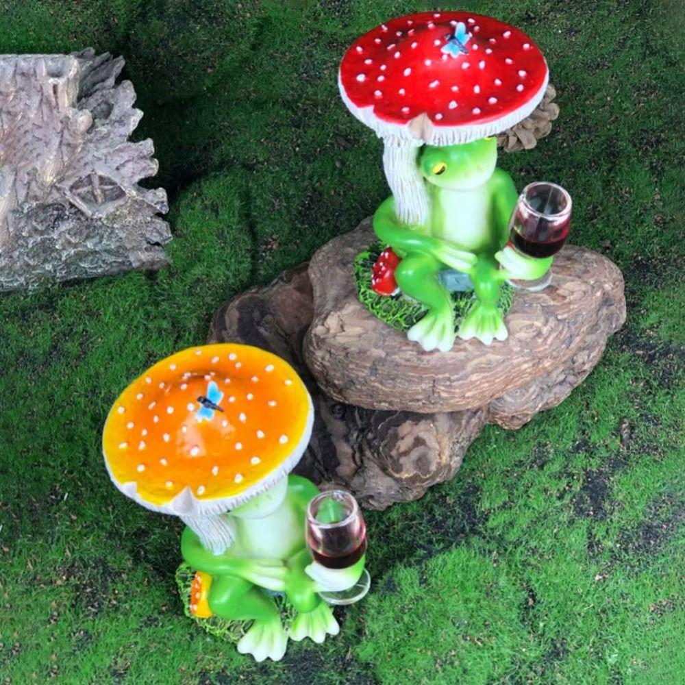 Red/Yellow Mushroom Sitting Frog Ornament Cartoon Resin Frog Sculptures Shelf Home