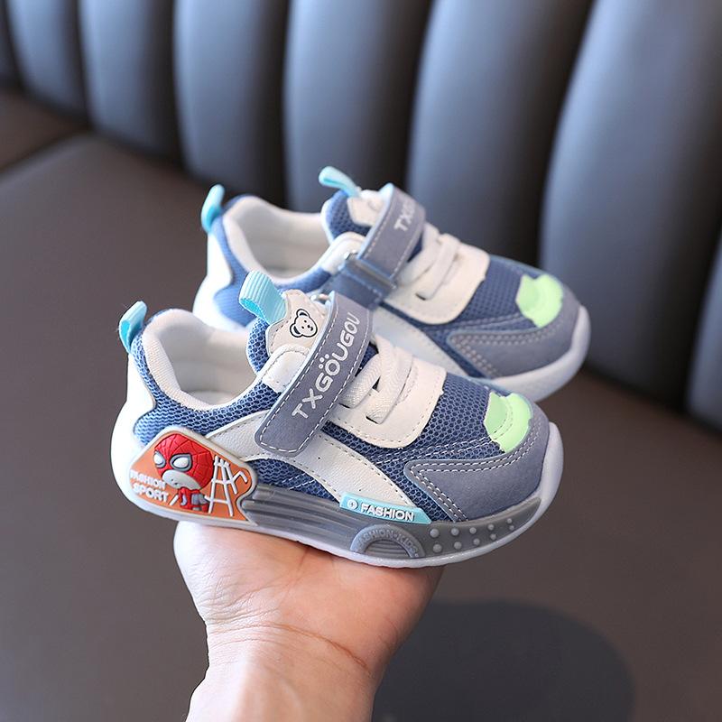 Детская обувь Весна Осень Новые туфли для девочек с мягкой подошвой и противоскользящим покрытием Сетчатые дышащие повседневные туфли с рисунком для мальчиков Спортивная обувь для тенниса