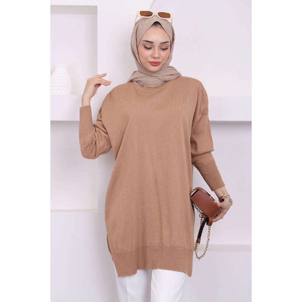 Туника из тонкого мерсеризованного свободного трикотажа темного цвета фуксии с круглым вырезом