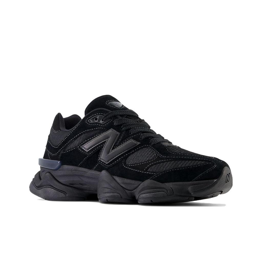 Новые New Balance 9060 Triple Black U9060BPM