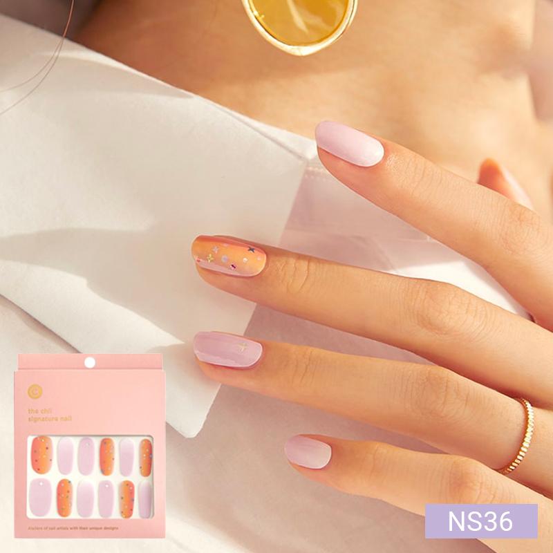 Пастельные полоски для ногтей 24 шт. | Самоклеящиеся типсы-наклейки, Мягкие розовые и лавандовые тона, Быстрый 5-минутный маникюр