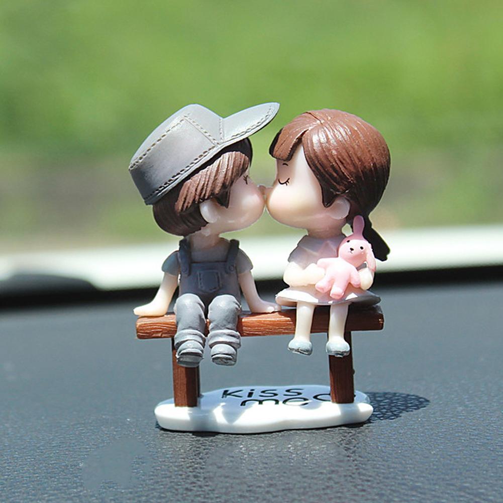 2 шт./компл. Милая мультяшная пара со скамейкой, приборная панель автомобиля, кукла, воздушный шар, украшение, украшение, автомобильные аксессуары для интерьера для подарка