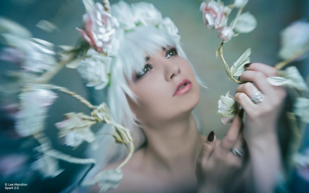 Lensbaby Spark Tilt Sony 50mm Compatible 2.0 Lens, E-Mount, F2.5, Full-Frame