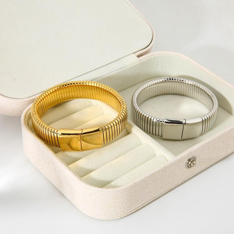 European and American ins minimalist versatile plated 18k gold titanium steel elastic magnetic buckle bracelet hip-hop wind stainless steel snake