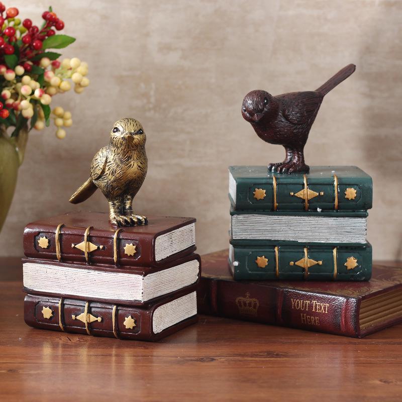 Retro American Bird Bookend - Decorative Home, Living Room & Desk Ornament