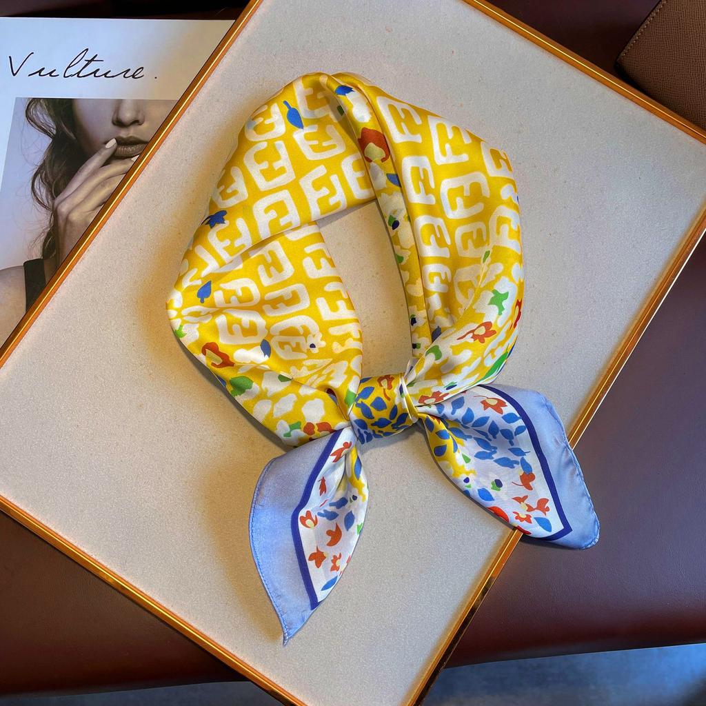 70 * 70cm New Silk Small Square Scarf For Women'S Neck Protection Professional Scarf Versatile Hair Tie Headscarf Scarf