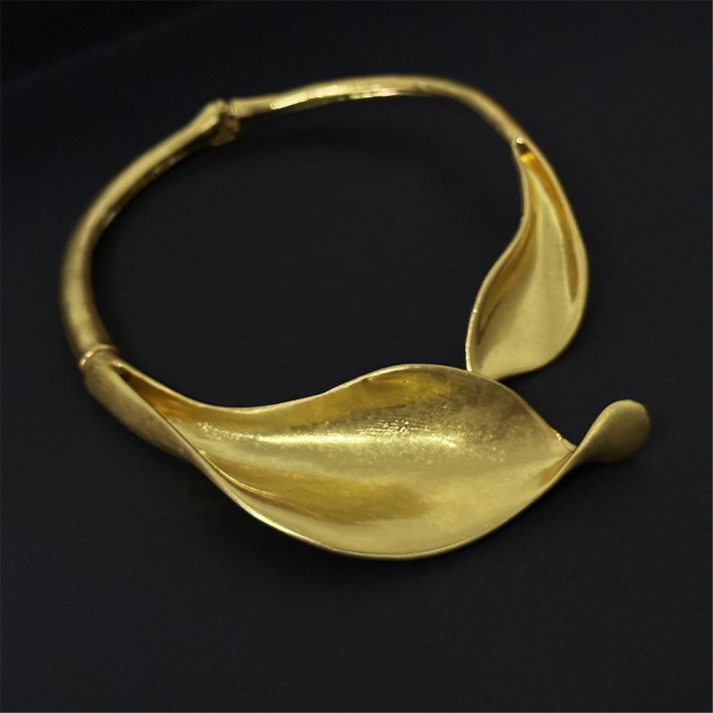 Tooxika Летнее Новое Нишевое Персонализированное Золотое Ожерелье-Воротник с Листьями и Цветами, Преувеличенное Фанковое Ожерелье Открытого Типа с Высоким Чувством