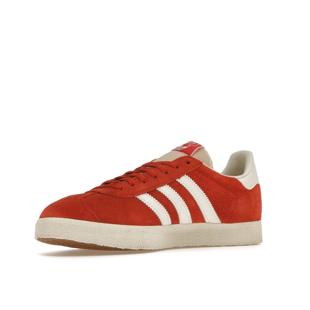 Adidas Gazelle Pepper Red Unisex Sneakers Off-White Chalk-White GY7339