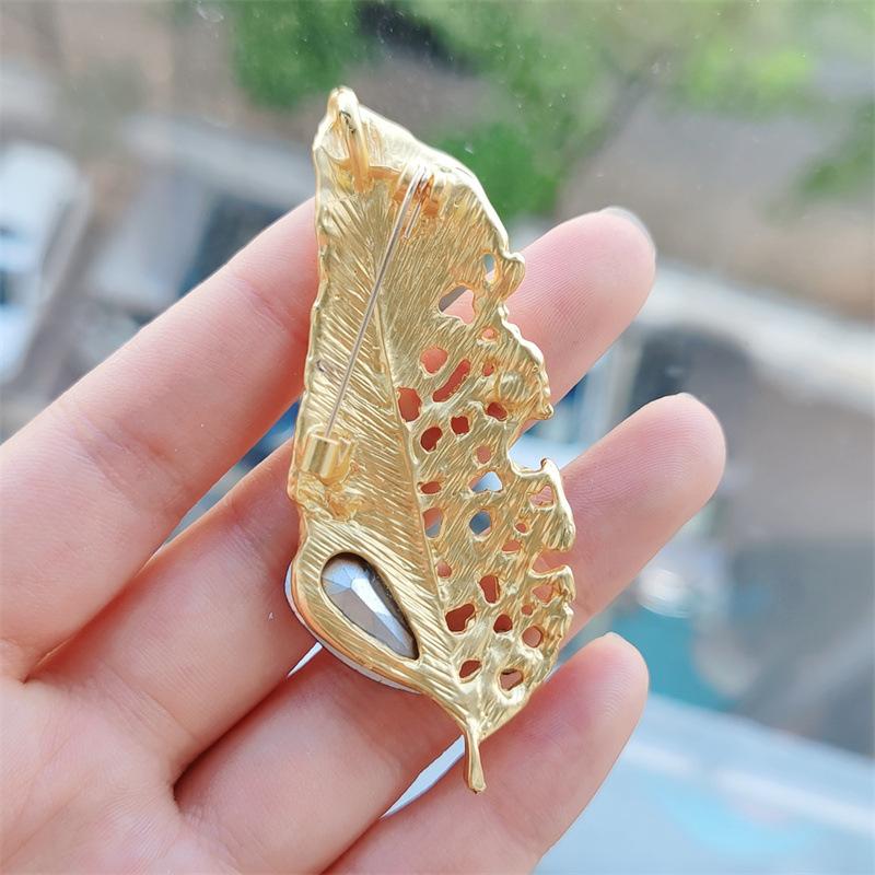 Rhinestone New Moth Fashion Leaf Brooch Personalized Creative Womens Suit Shirt Corsage Jewelry Pin