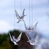 Набор из 4 подвесок в виде птиц из прозрачного акрила в случайном стиле для украшения дома, окон, улицы, сада, праздников и свадеб (Лента в комплекте)