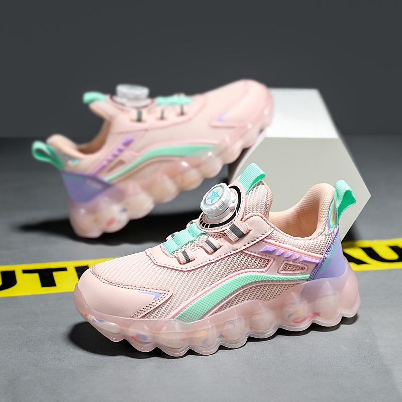 Новые детские модные дышащие повседневные спортивные туфли с вращающимися пуговицами для студентов, мальчиков и девочек, удобные кроссовки для бега на мягкой подошве