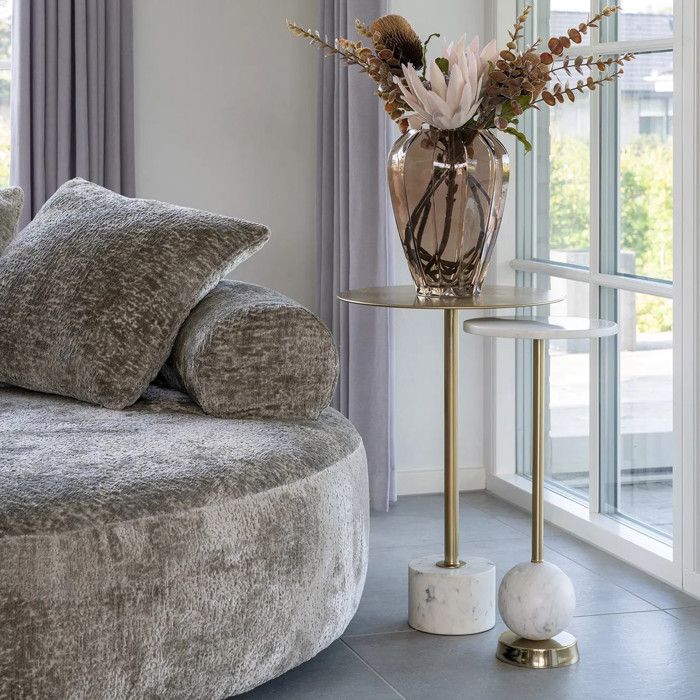 Приставной столик из латуни и мрамора 25,5 x 53 см