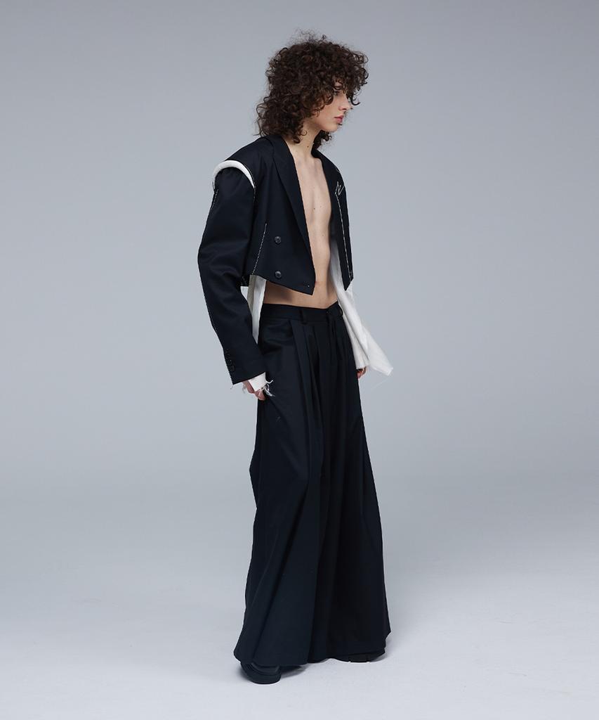 Meuameu Signature Unbalance Pin Tuck Flare Slacks