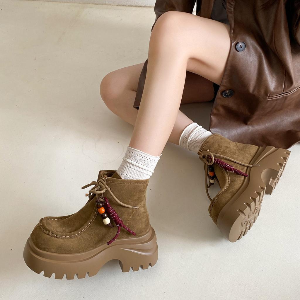 Korean Version of Fashion Design Sense Versatile Thick-soled Martin Boots Women's Autumn and Winter 2025 New Outer Wear Lace-up Short Boots