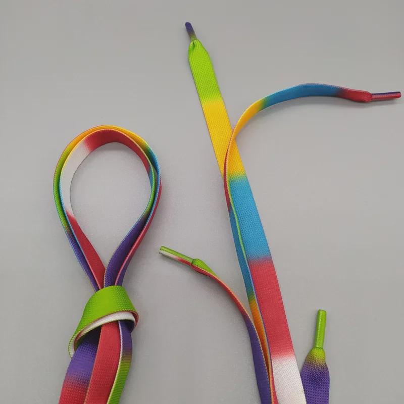 Яркие радужные и белые шнурки: Красочные 7-цветные и белые варианты, ширина 1,2 см, толстая вязка крючком.