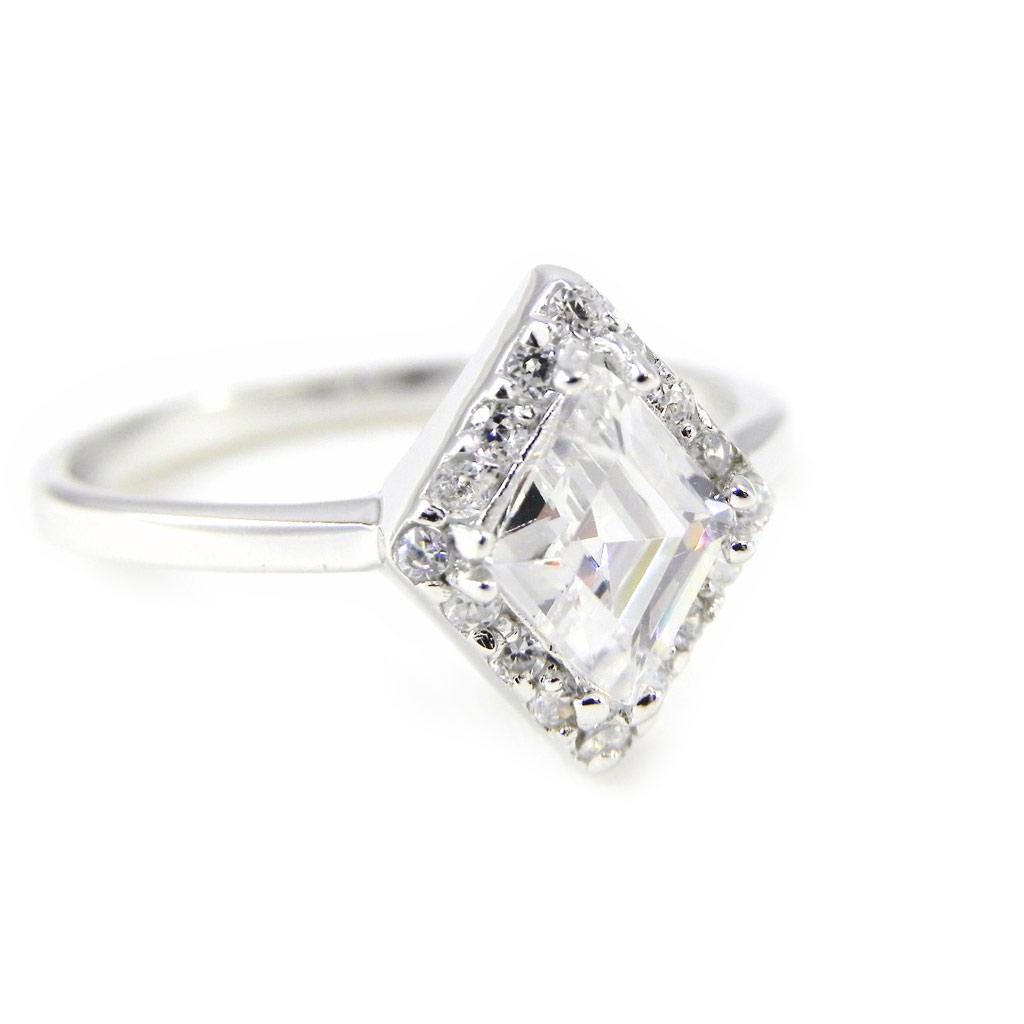 Серебряное кольцо 'Celestina' белое