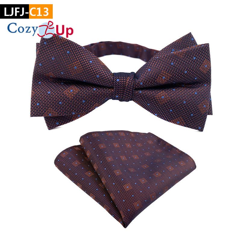 Костюм-двойка с галстуком-бабочкой и нагрудным платком с узором пейсли