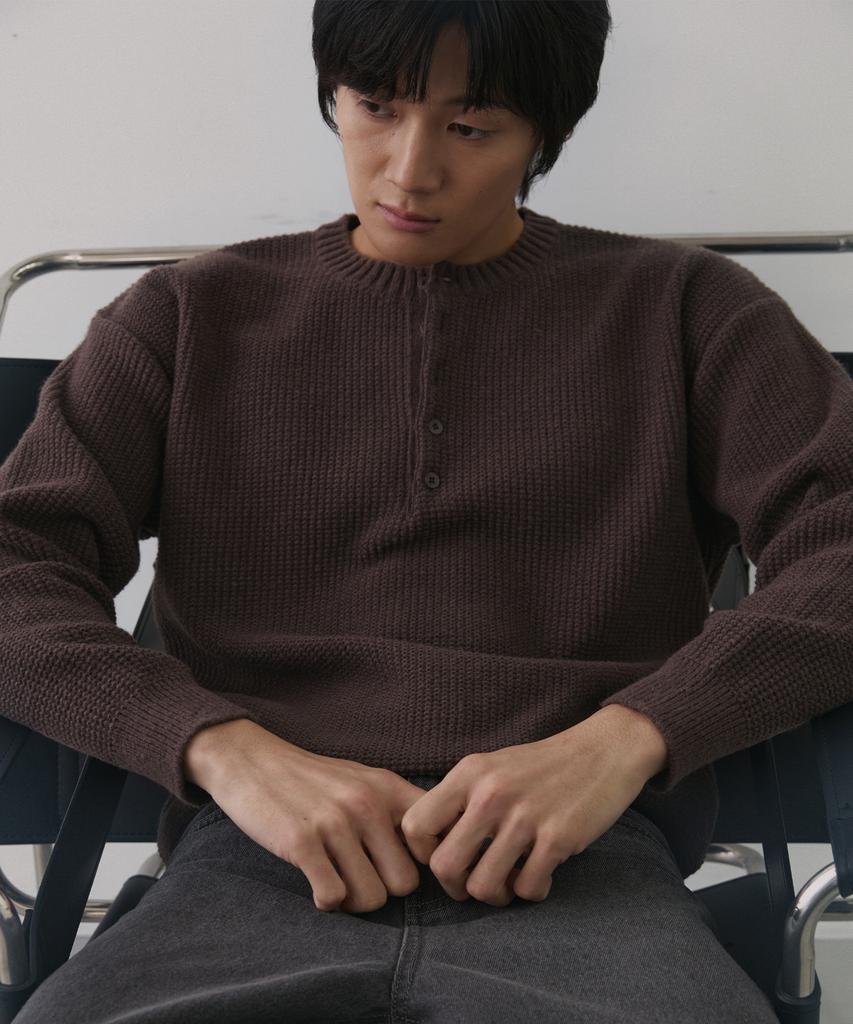 NODU Waffle Henley Neck Knit [Brown]