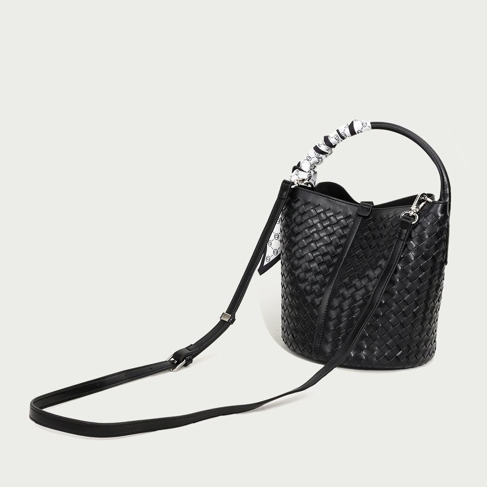 Braided Cowhide Bucket Bag Women's Crossbody Bag Large Capacity Premium Sense Basket Tote Women's Commuter Shoulder Bag