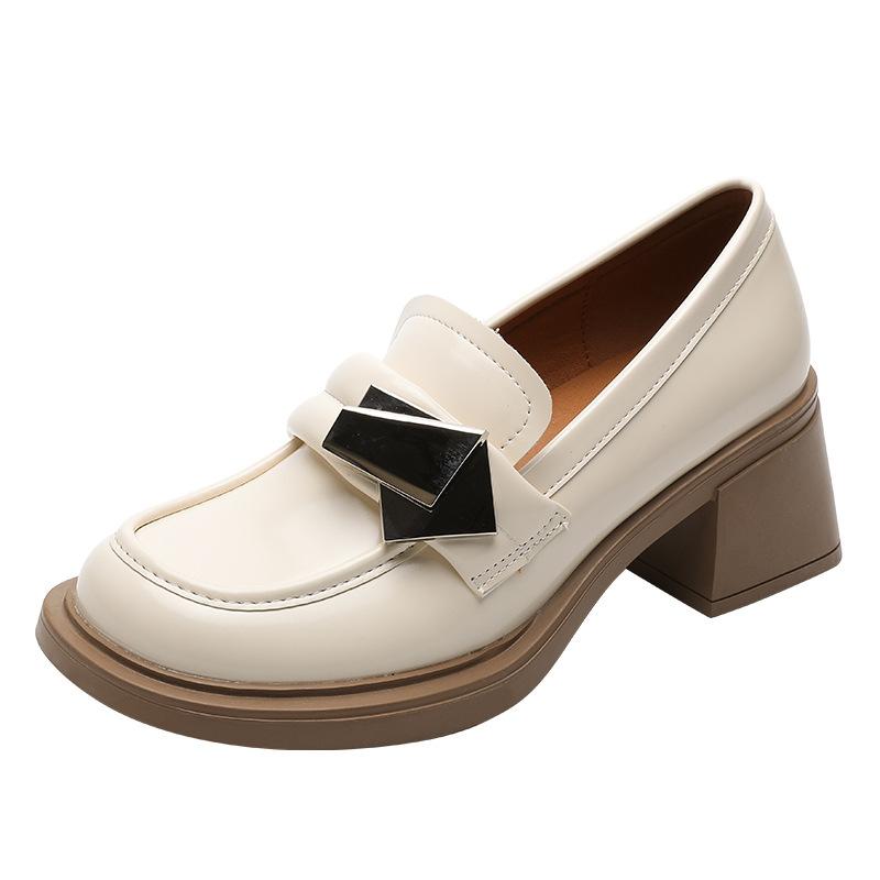 Туфли лоферы женские 2025 весна новая кожа британский стиль толстый каблук маленькие кожаные туфли