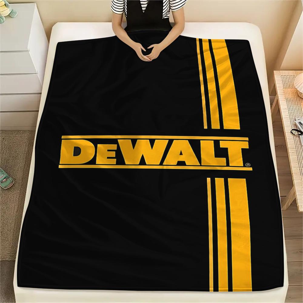 1 шт. Фланелевое одеяло с принтом Dewalt, Высококачественное, Для всех сезонов, Декор для дома, Тепло и уют, Идеально для рождественских подарков