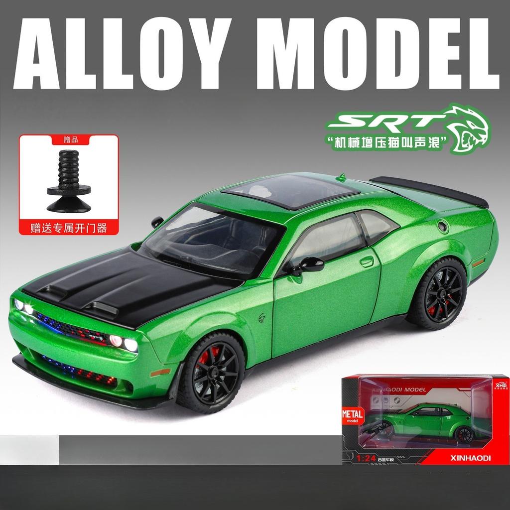 1:24 Challenger Hellcat Redeye Сплав Мышекар Модель Звук и Свет Оттяжка Детская Игрушка Коллекционные Предметы Подарок на День Рождения